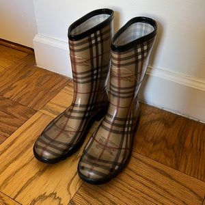 Burberry rain boots